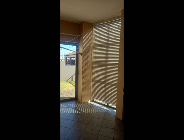 2 BEDROOM TOWNHOUSE FOR SALE IN VAN DYK PARK